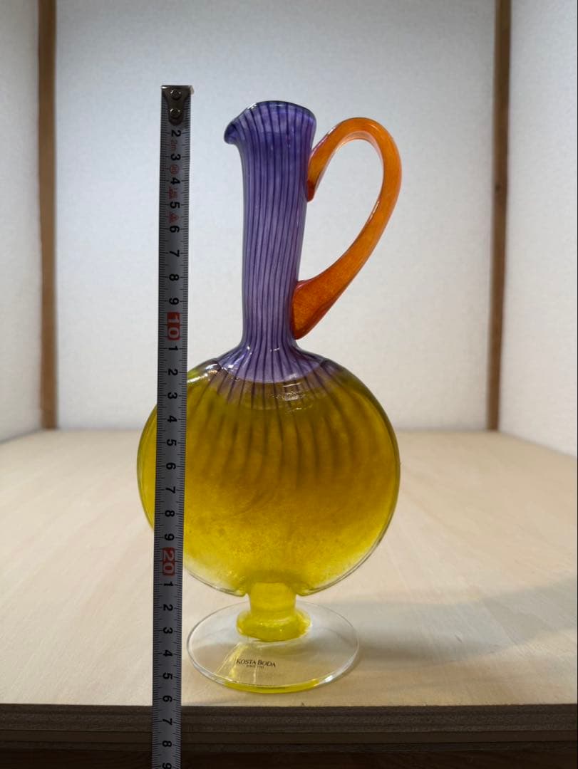 紫と黄色のガラス花瓶　Kosta Boda