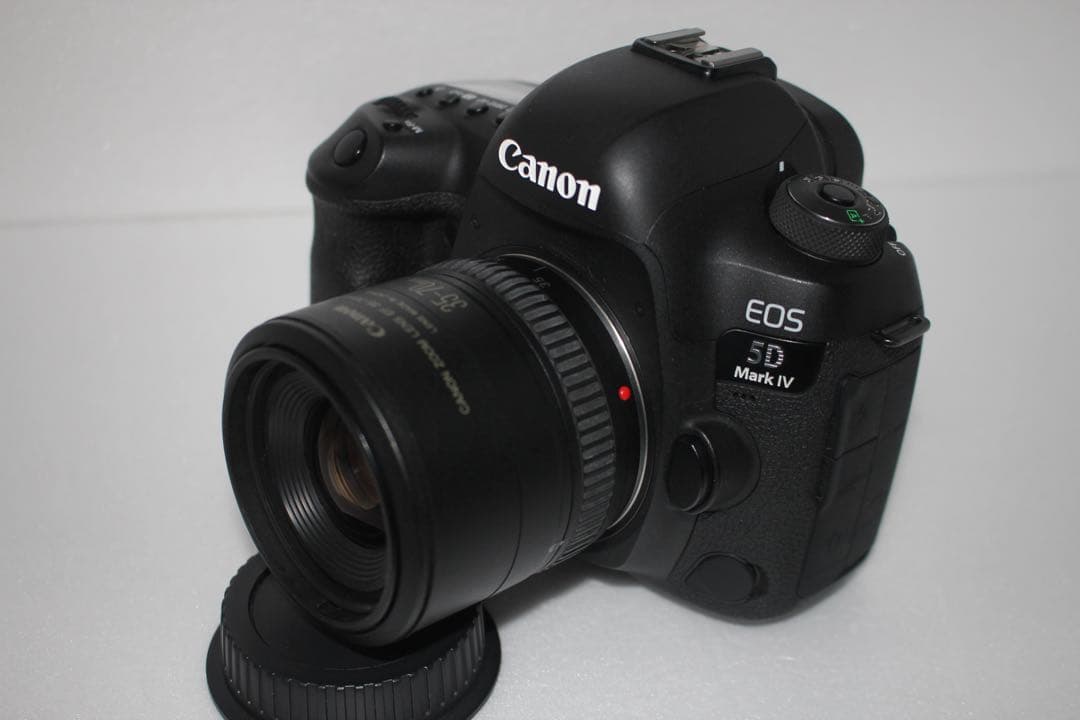 デジタル一眼レフカメラ　canon EOS 5D Mark IVレンズセット