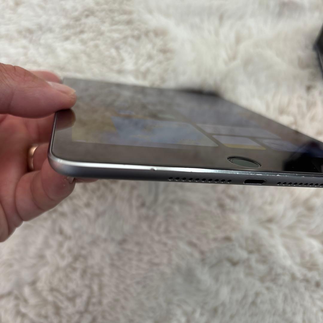 よし 專用 Apple iPad mini4 128GB スペースグレー