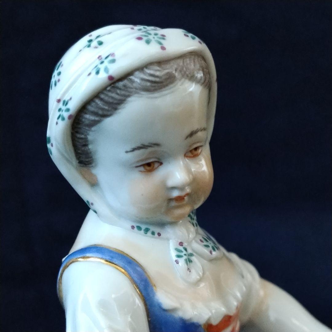 ✤マイセン(Meissen)フィギュリン『野菜のバスケットを持つ少女』