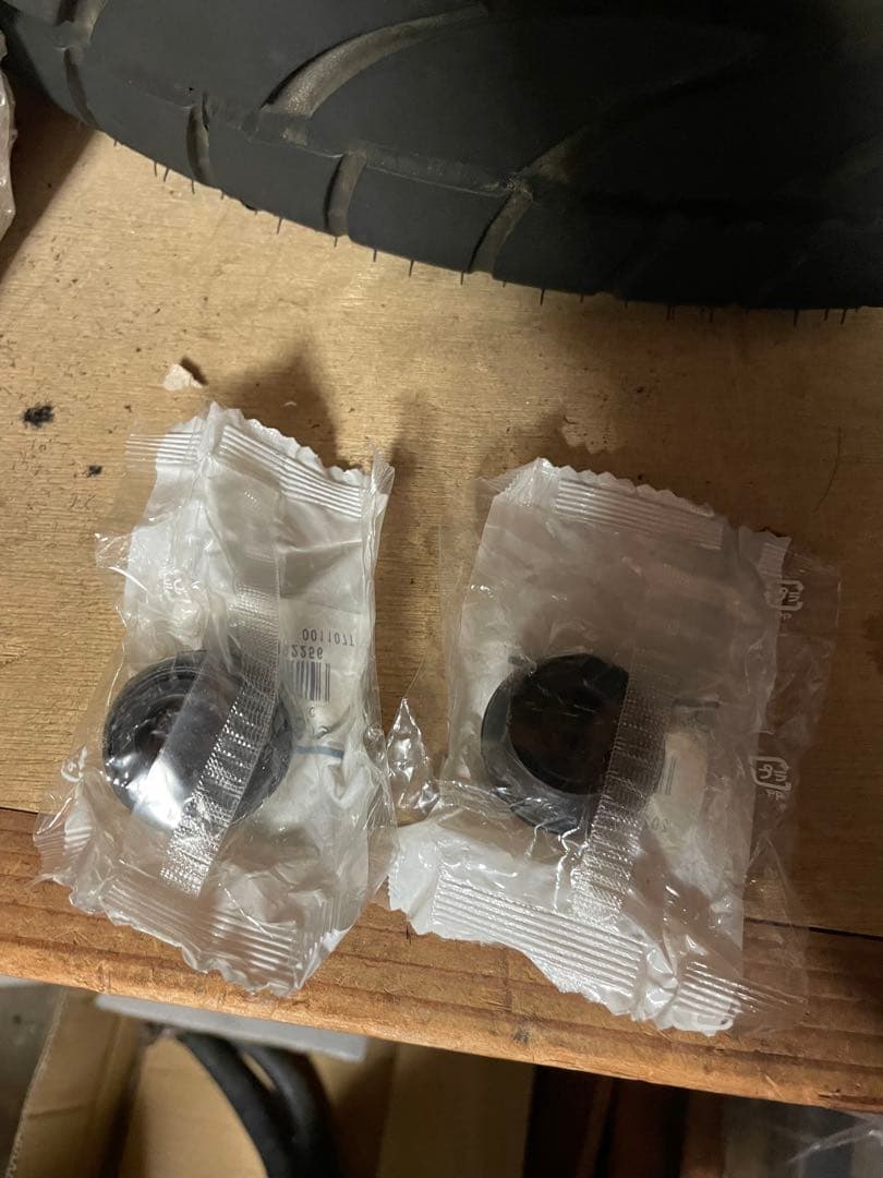 JZX100 クスコ アッパーアーム 書類もあります。