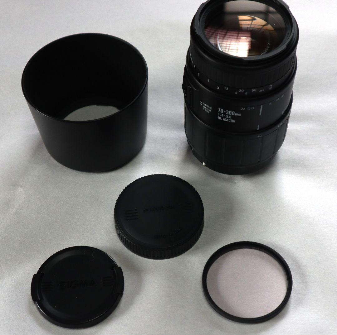 b*r様 Canon EOS 55、ズームレンズ２本、三脚、カメラバック のセッ