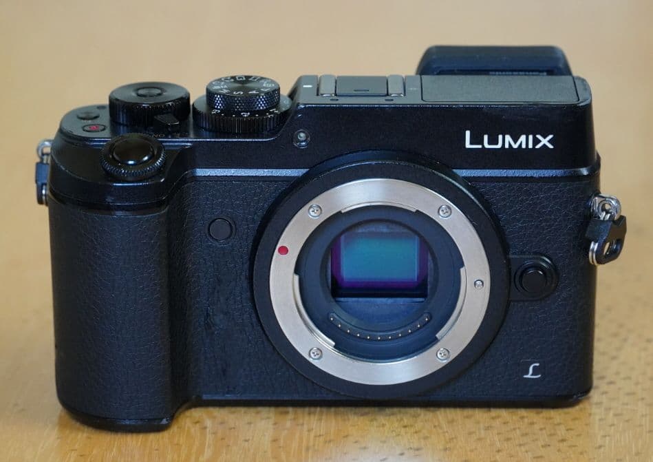 LUMIX DMC-GX8 ミラーレス一眼カメラ 本体と付属品