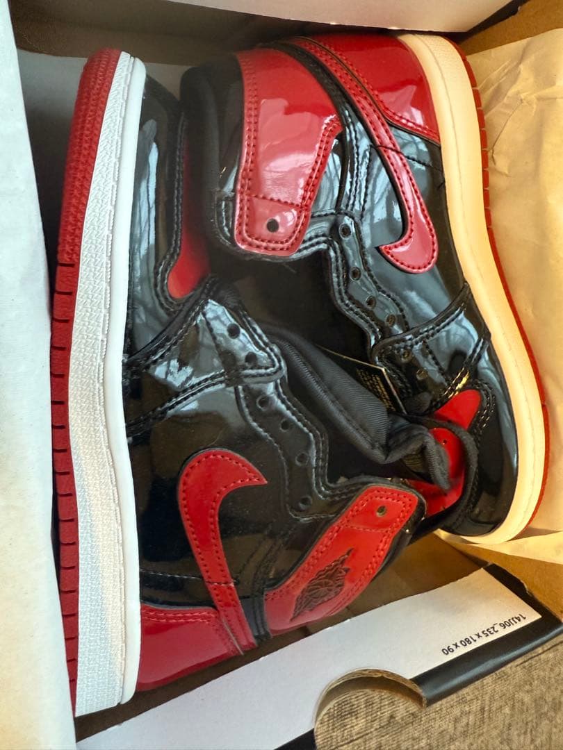 Air Jordan ブラック/レッド ハイカットスニーカー