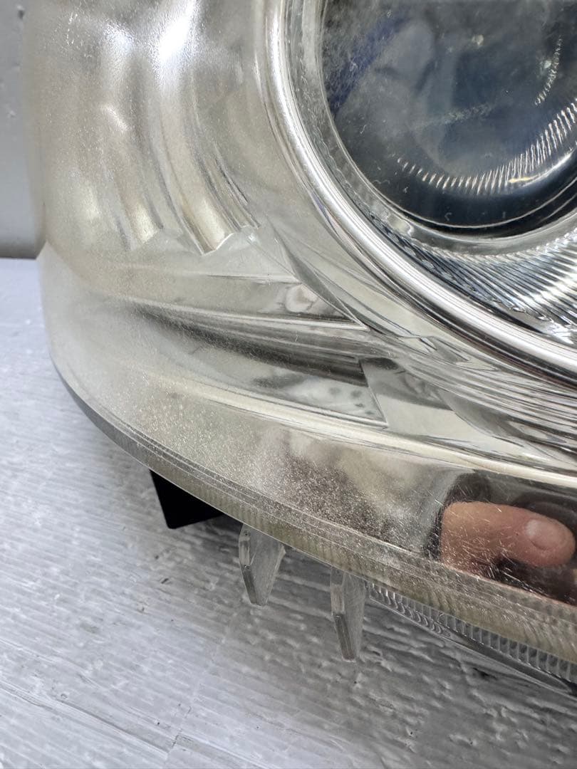 C25 セレナ☆後期純正HIDヘッドライト☆