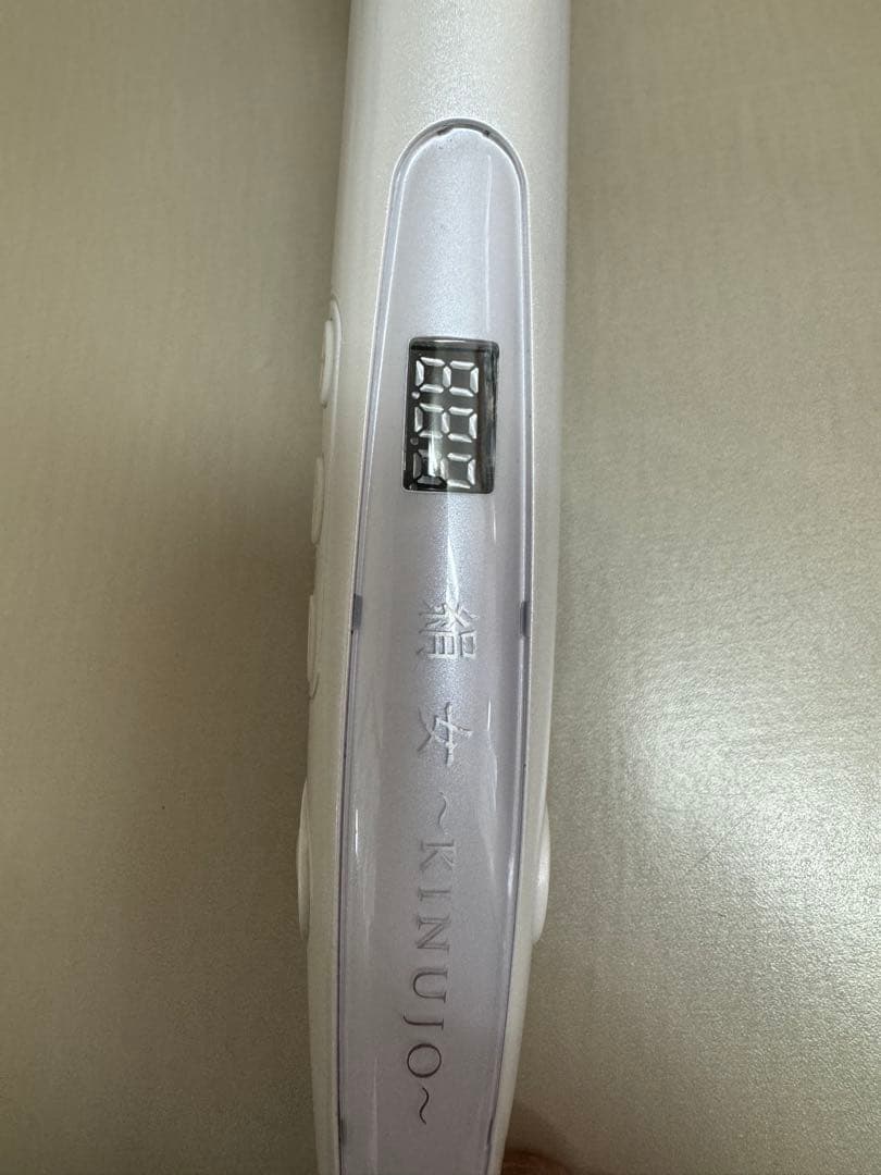 絹女 KINUJO ストレートヘアアイロン ホワイト　LM225