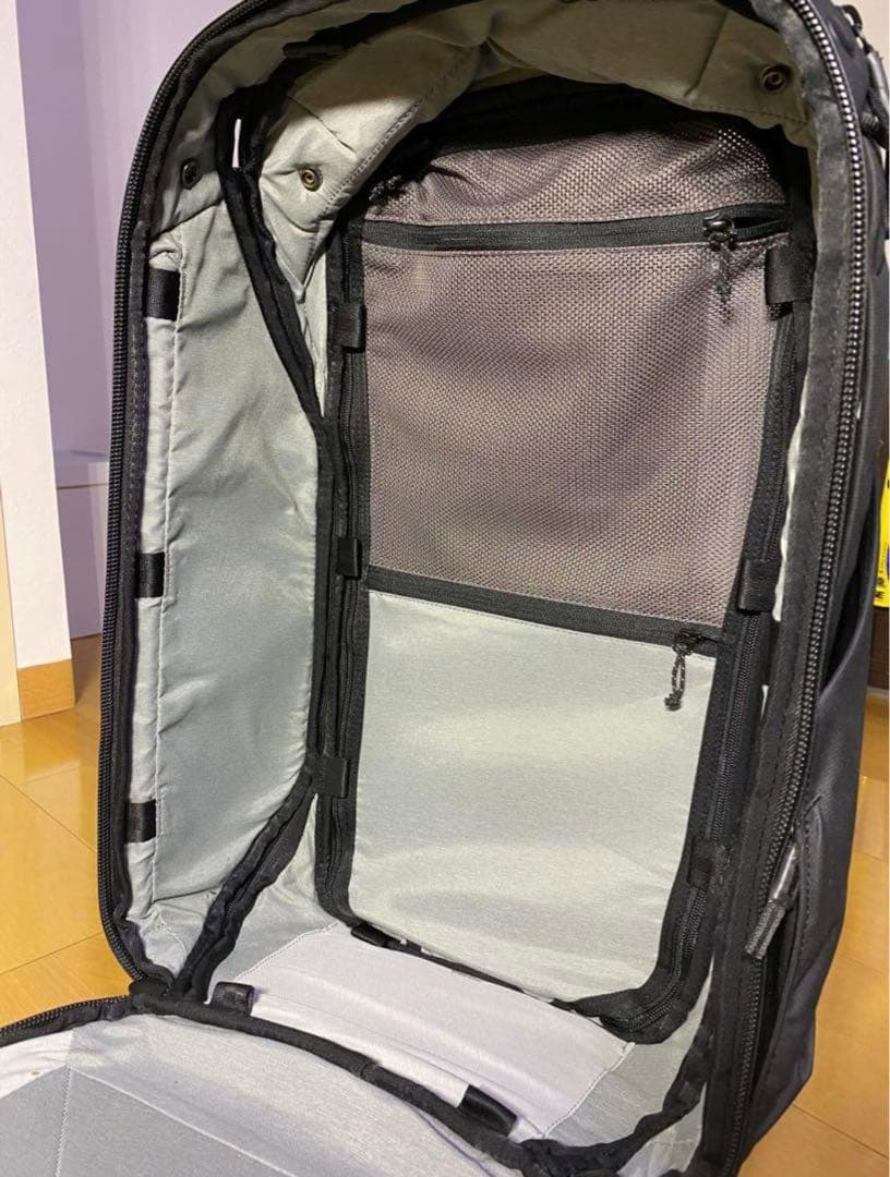 Peak Designトラベルバックパック45L・カメラキューブM