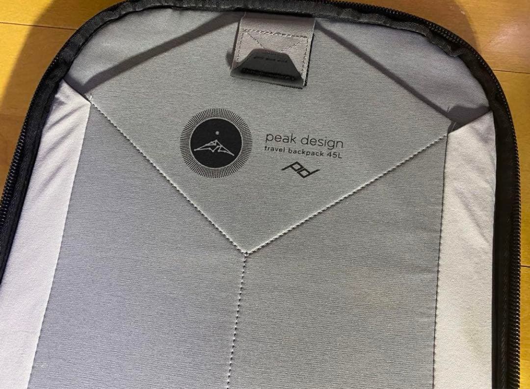 Peak Designトラベルバックパック45L・カメラキューブM