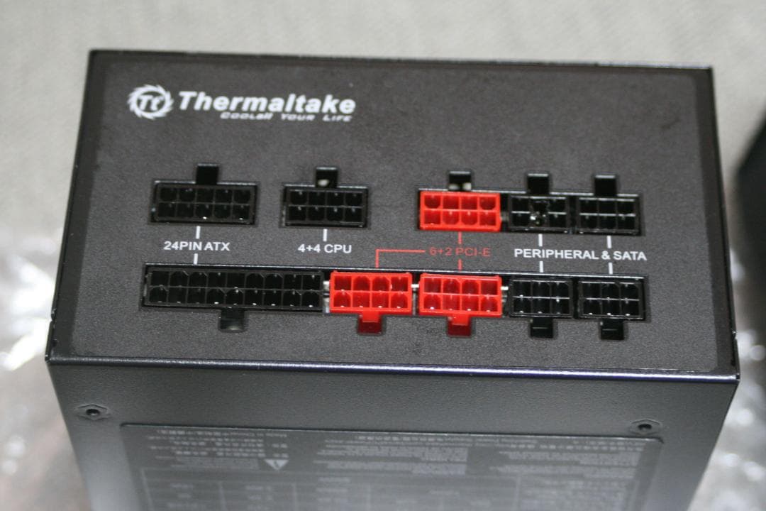 補償残6年有850W ThermaltakeToughpowerGrandRGB