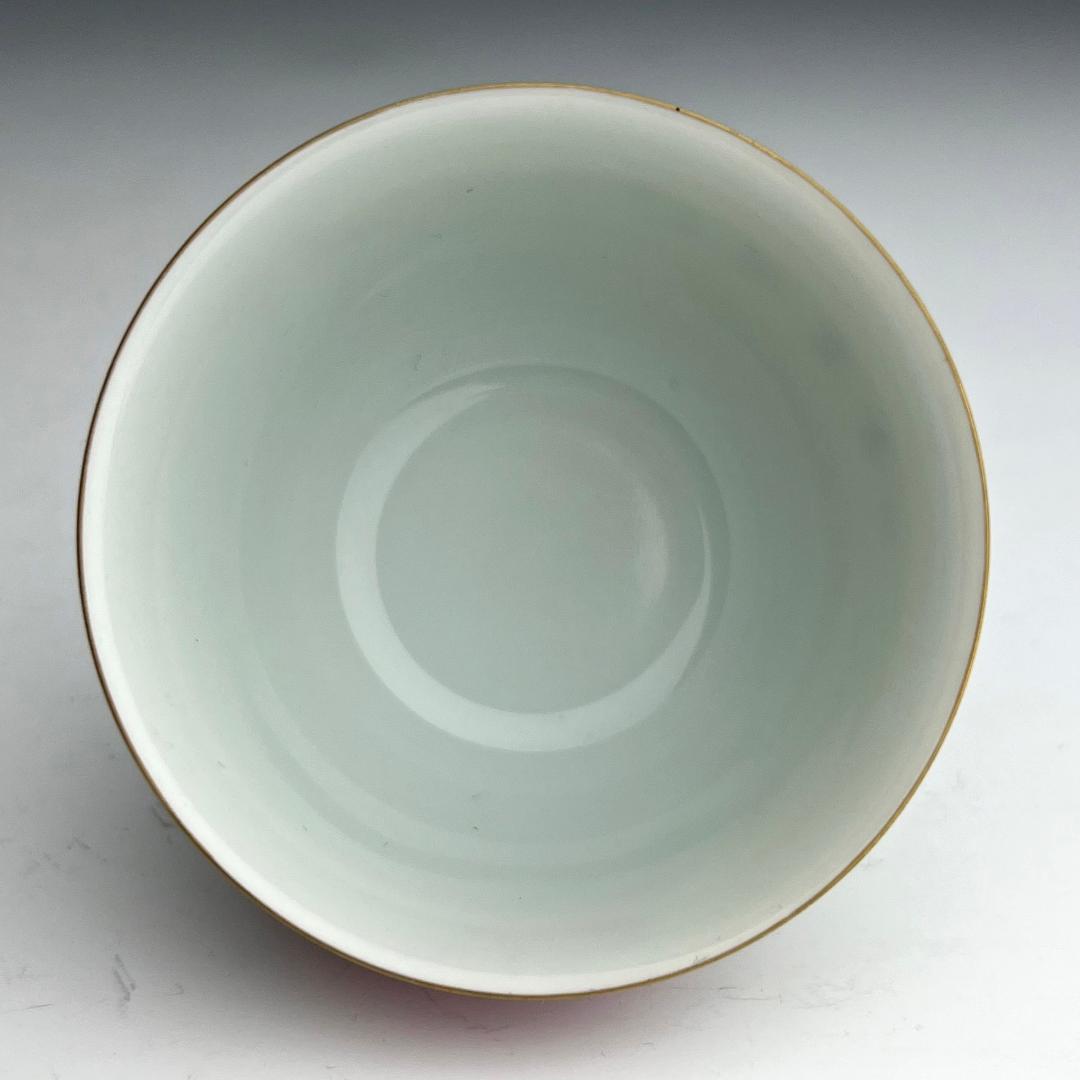 粉彩蝶々花樹紋杯 一対 雍正御製 款 清時代 擺件 中国古玩 中国美術 A827