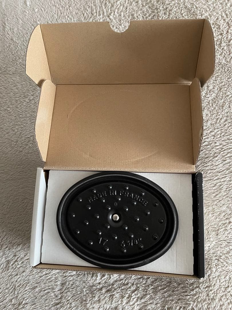 新品未使用カケ有　STAUB ストウブ　ピコココット オーバル 17cm グレー