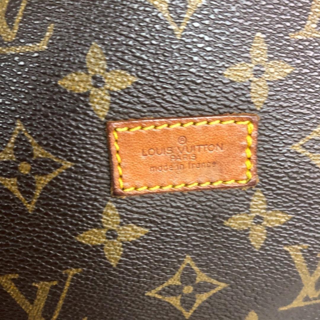 LOUIS VUITTON ルイヴィトン ソミュール ショルダーバッグ
