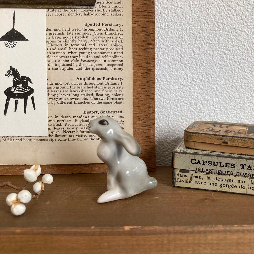 ロモノーソフ　ヴィンテージフィギュリン/フィギュア　希少な垂れ耳ウサギ　うさぎ