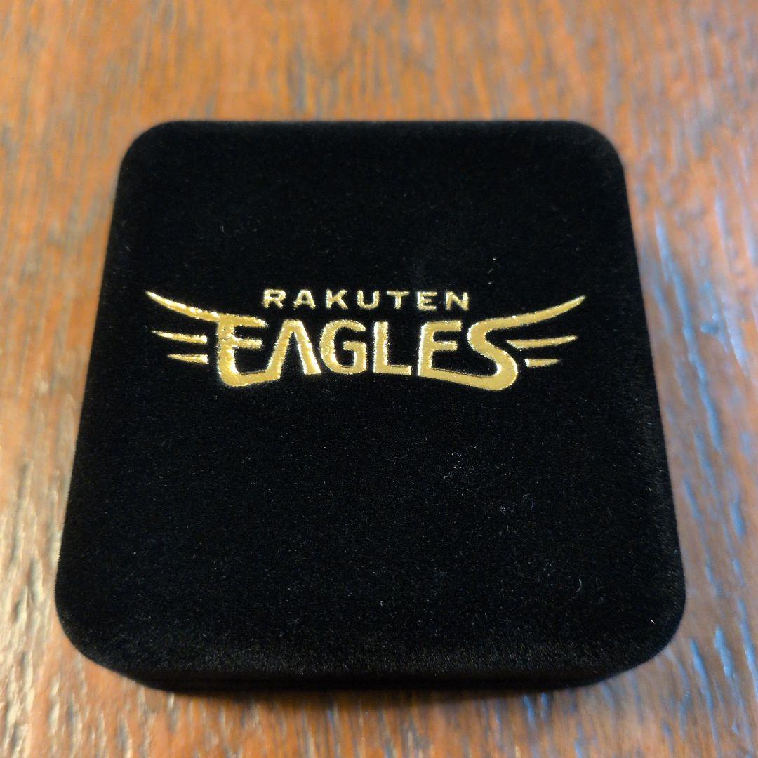 田中将大　サイン入り写真　記念ピンバッジ