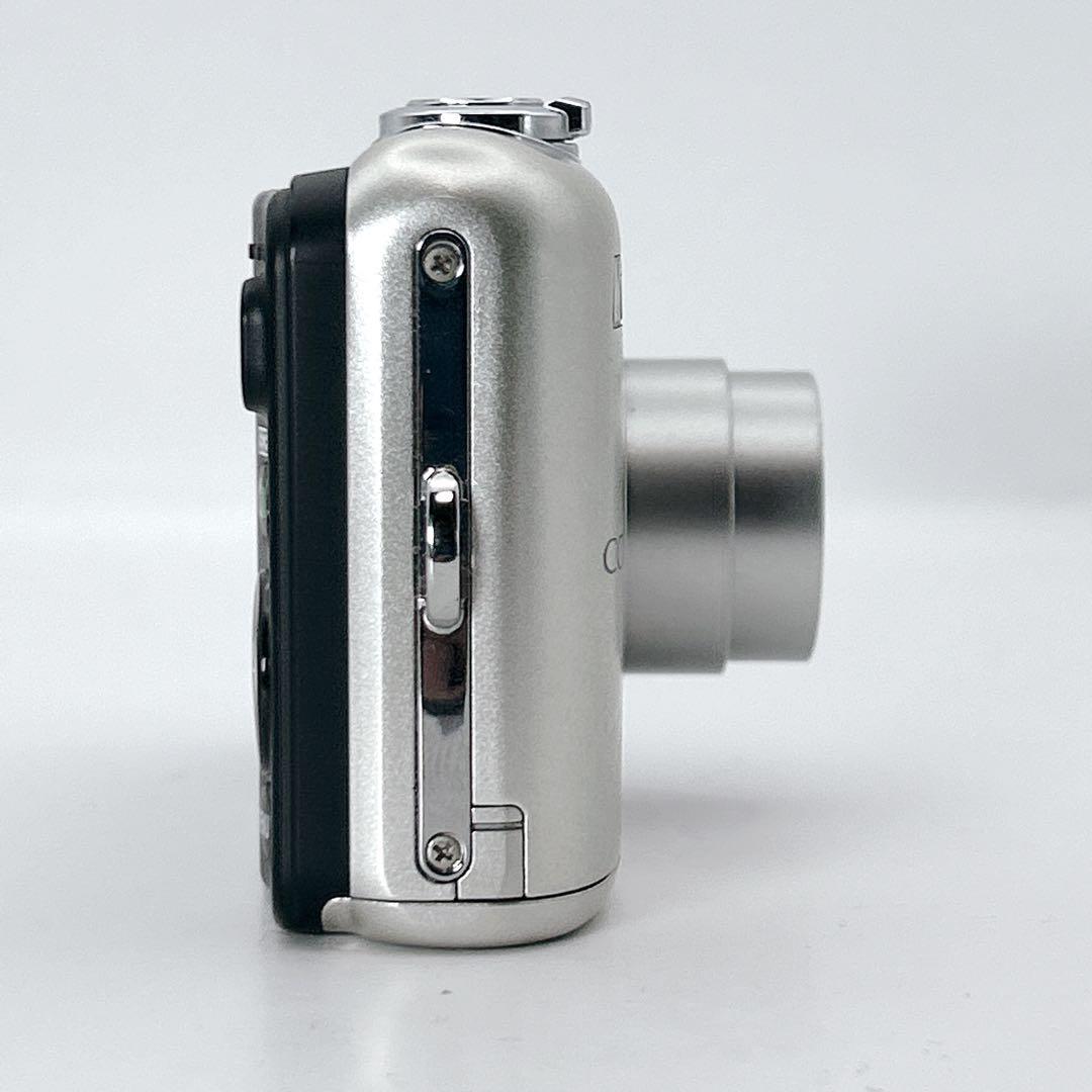 Nikon ニコン COOLPIX L32 シルバー コンパクトデジタルカメラ