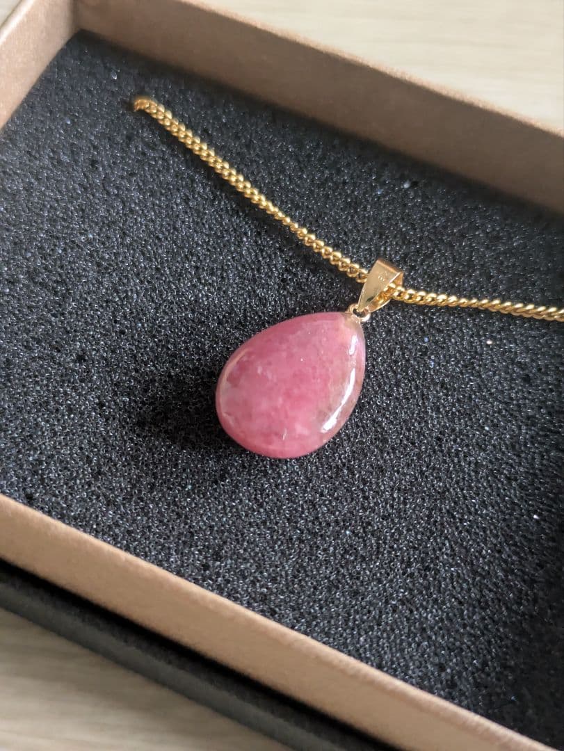 野田玉川鉱山 マリンローズ バラ輝石ロードナイト ペンダント雫　新品　保証書つき