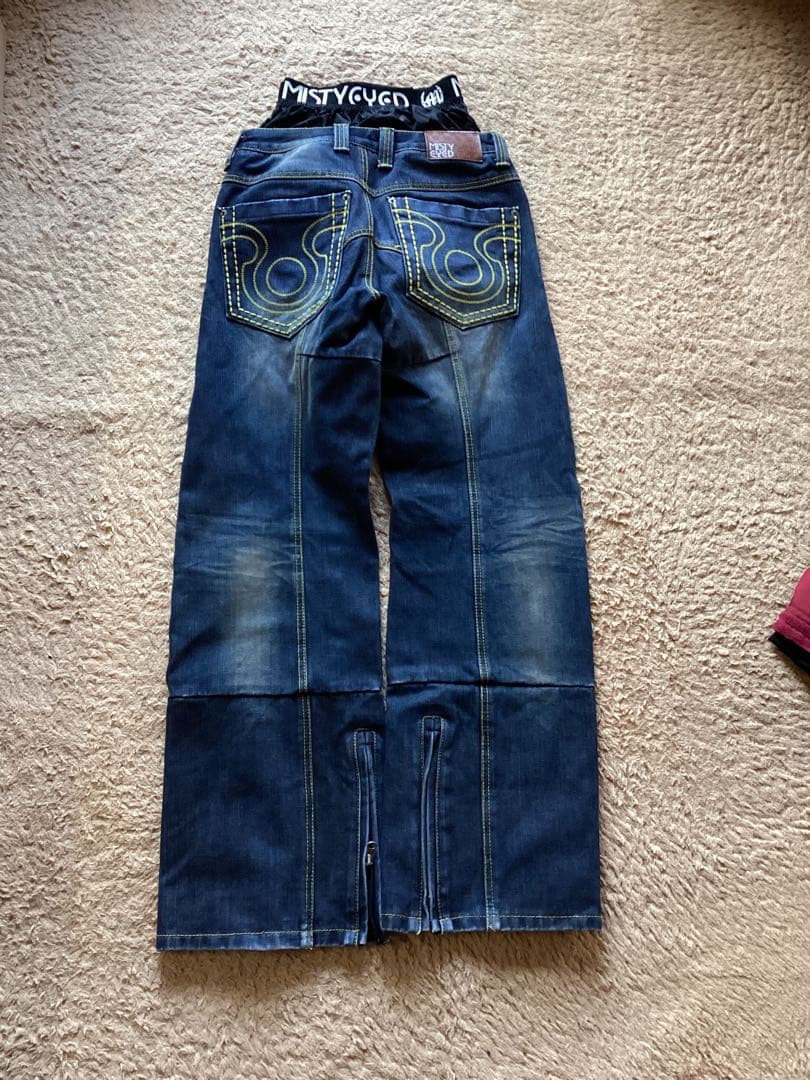 FOURNINESＸMISTYCYCDレディースＳＭスノボウェアスキーウェア