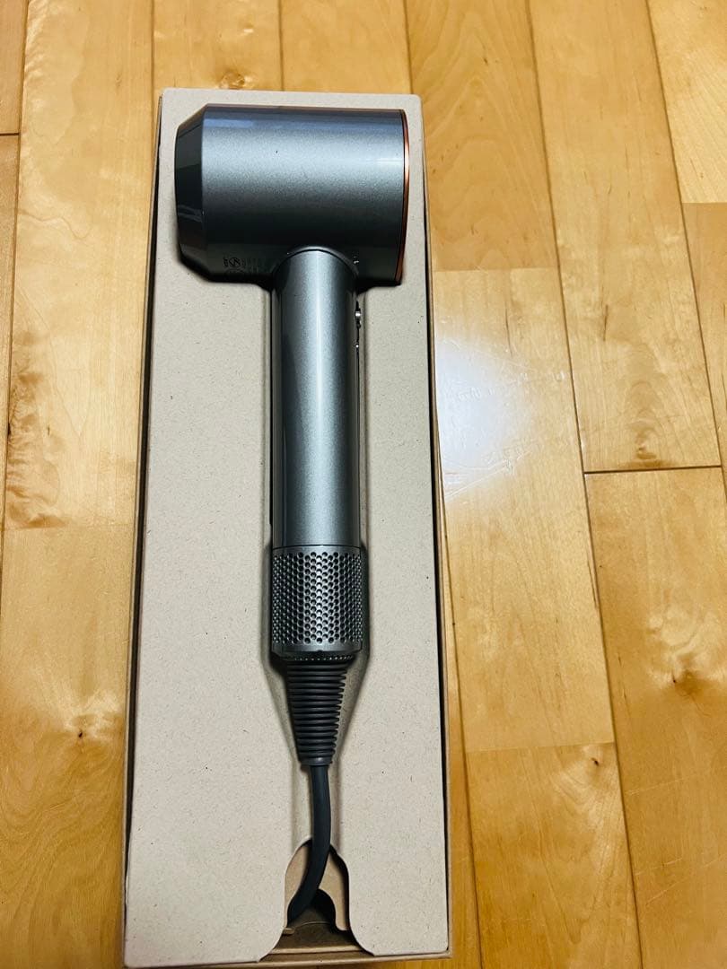 dyson supersonic ionic ヘアドライヤー　ダイソンジャンク品