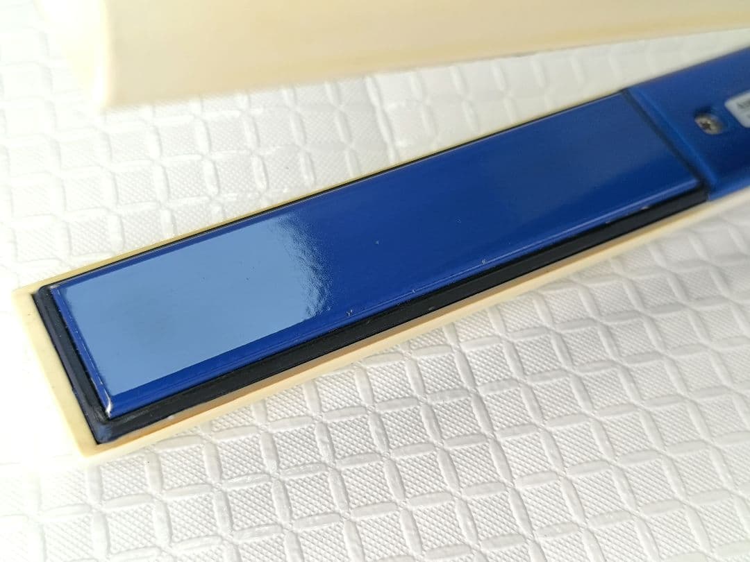 ヘアビューロン 3D Plus ストレート　リュミエリーナ ヘアアイロン　92