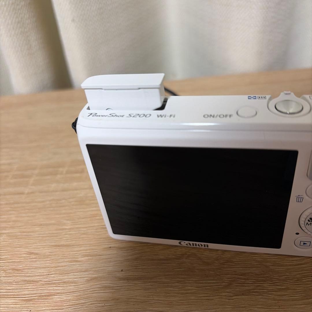 Canon キャノン PowerShot S200 Wi-Fi【ジャンク品】