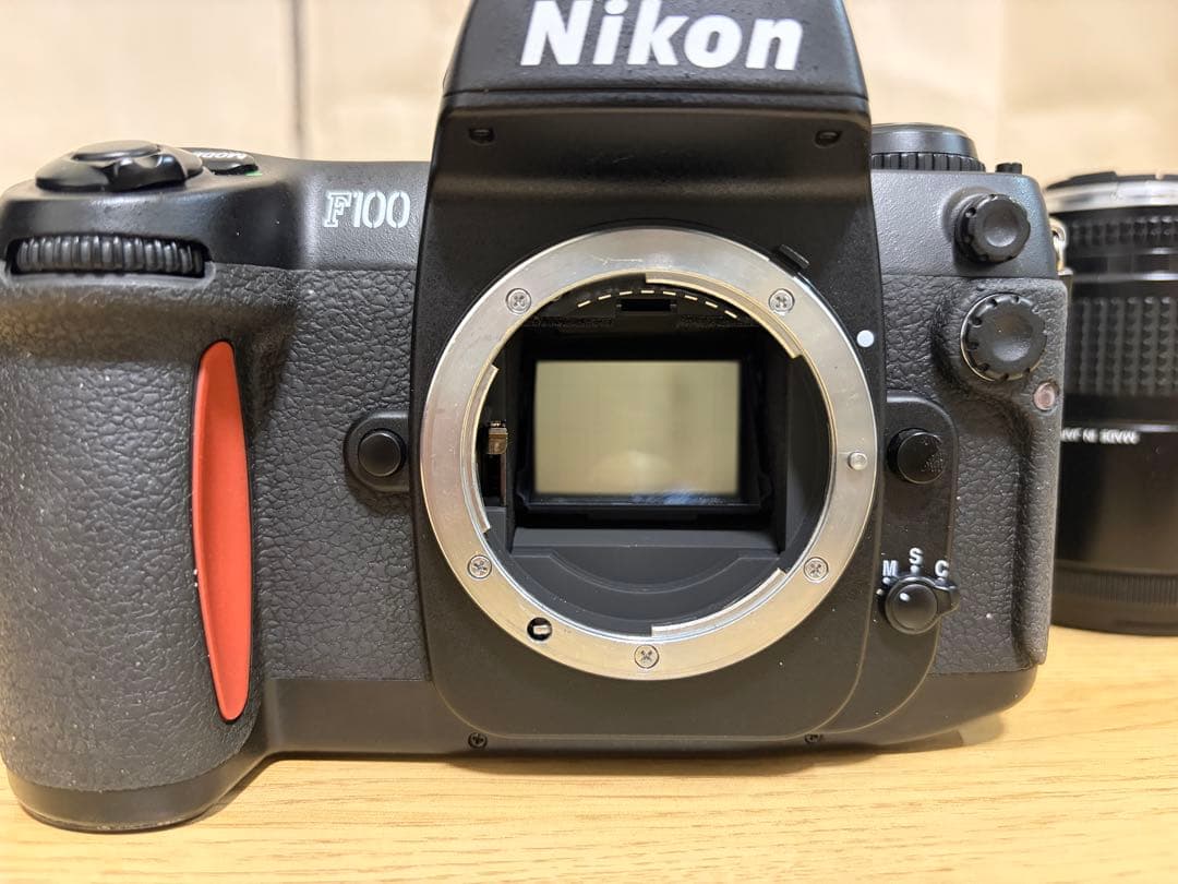 Nikon F100 一眼レフカメラ レンズ付き