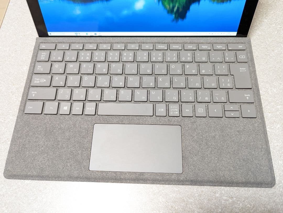 Surface Pro 6 タイプカバー同梱 LJK-00025＋純正ペン