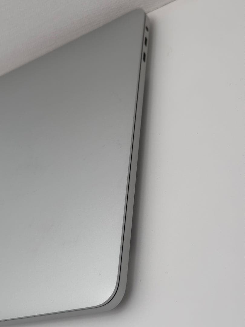 動作品！MacBook Pro2020 Core i7•16GB •512GB