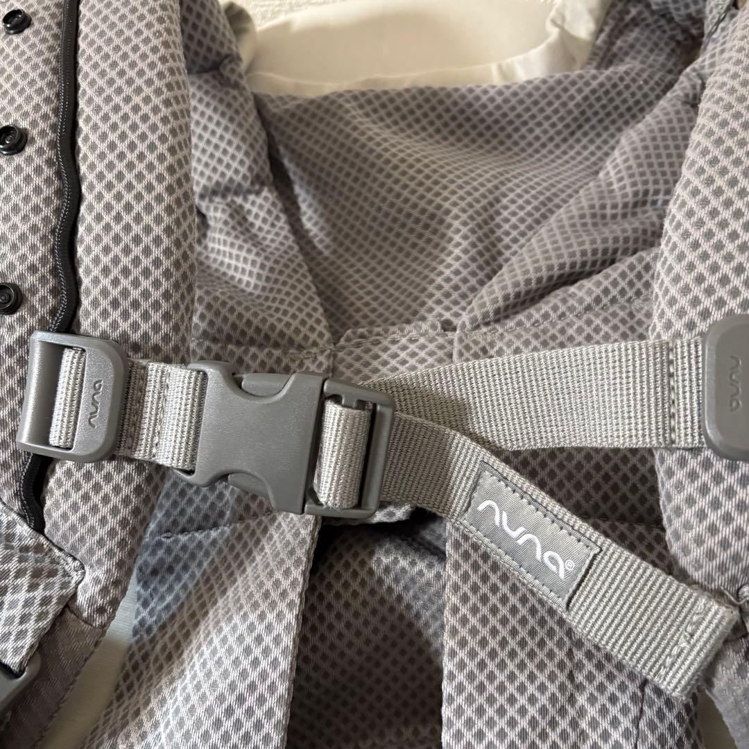 nuna ヌナ カドルクリック 抱っこ紐 グレー