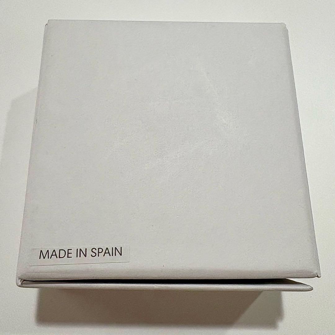 Ri【美品】LOEWE アナグラム ブローチ ゴールド 箱付き