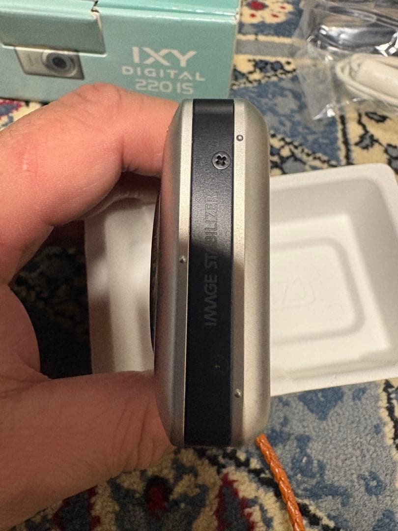 IXY DIGITAL 220 IS (純正レザーケース付)