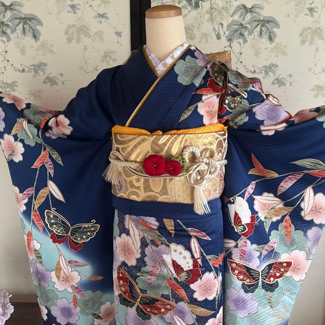 【最終価格】すっきり青地に蝶が素敵！振袖フルセット　成人式前撮り