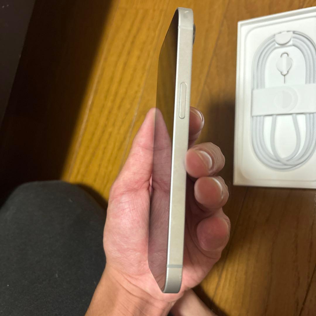 iPhone 16e 128GB ホワイト SIMフリー 本体・箱付