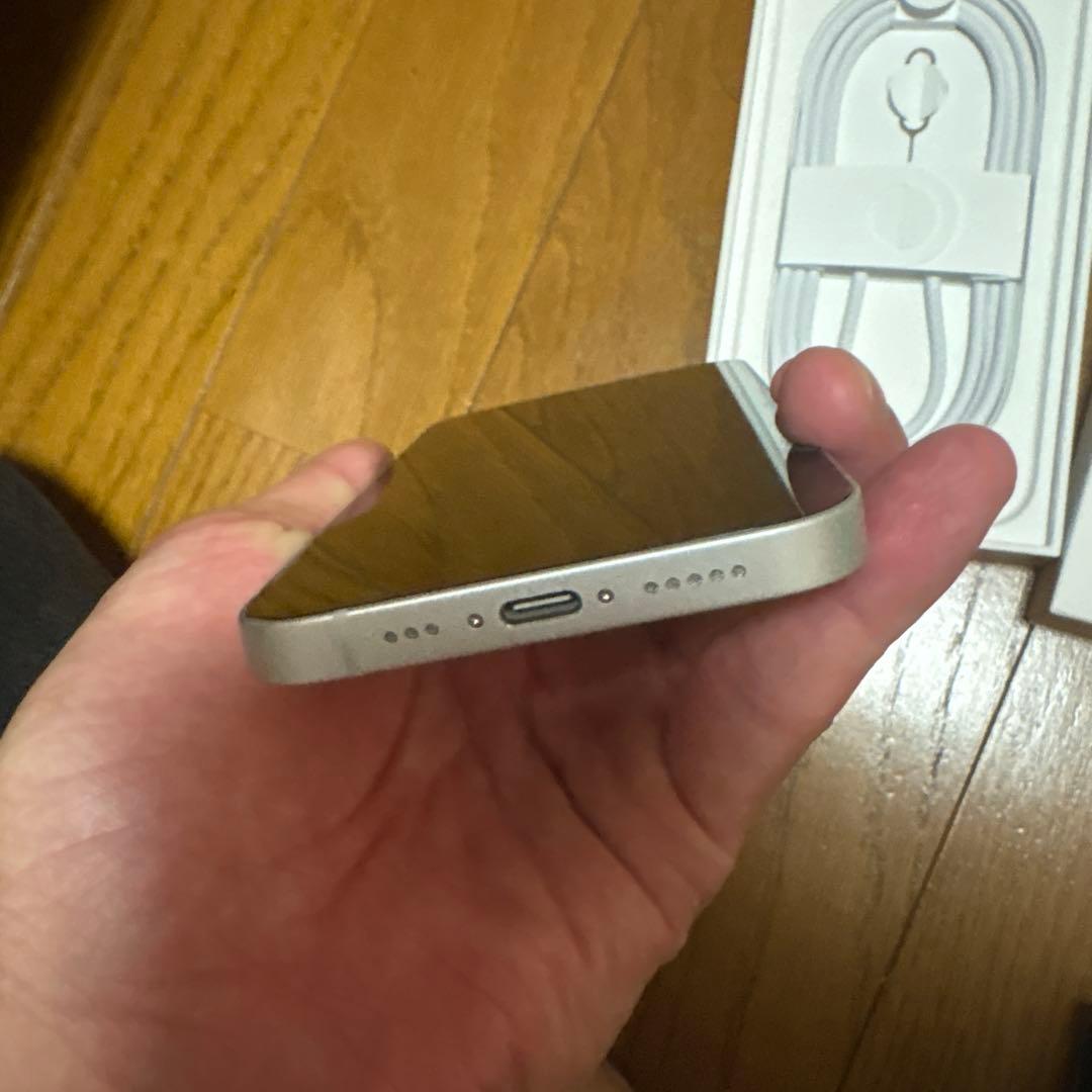 iPhone 16e 128GB ホワイト SIMフリー 本体・箱付