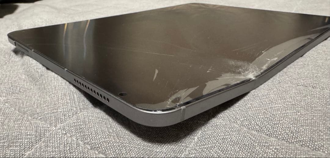 iPadAir本体 画面ひび割れフレーム曲がりあり