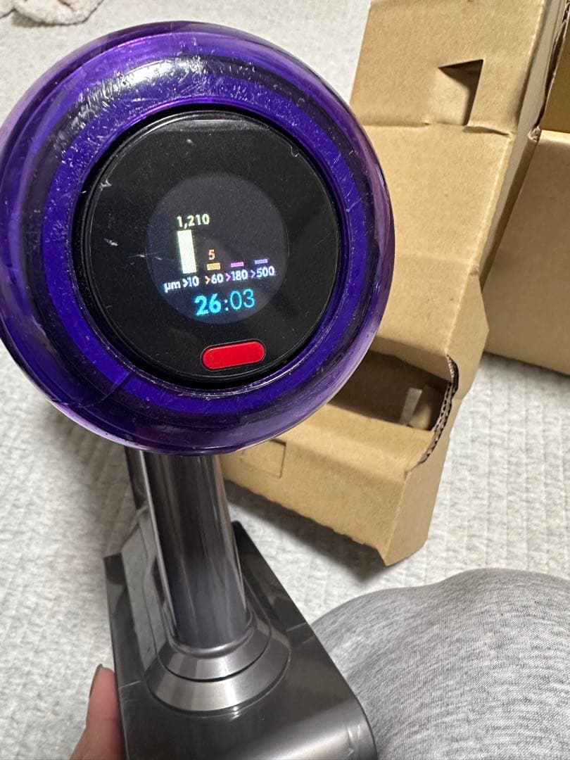 r*8様 Dyson V12 Detect 掃除機 本体と付属品