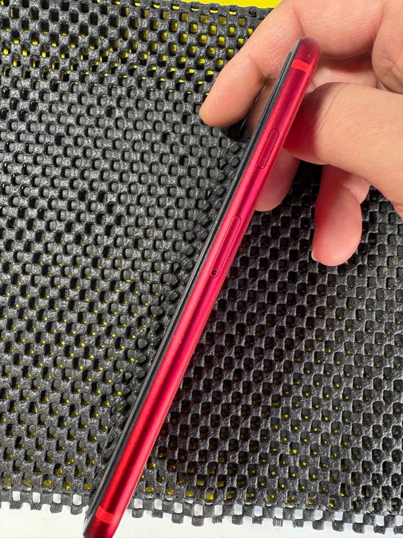 【美品】iPhone SE (第2世代) 128GB ※バッテリー交換済！