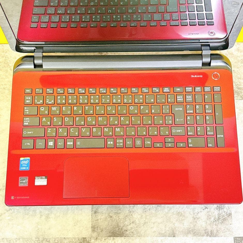 おしゃれな赤❣SSDで快適✨すぐ使えるノートパソコン カメラ付き 薄型Win11
