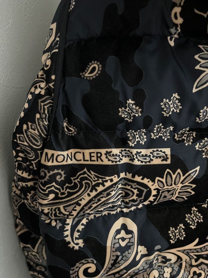 美品　モンクレール　ペイズリー　リバーシブル　2 ゴールデンサイズ