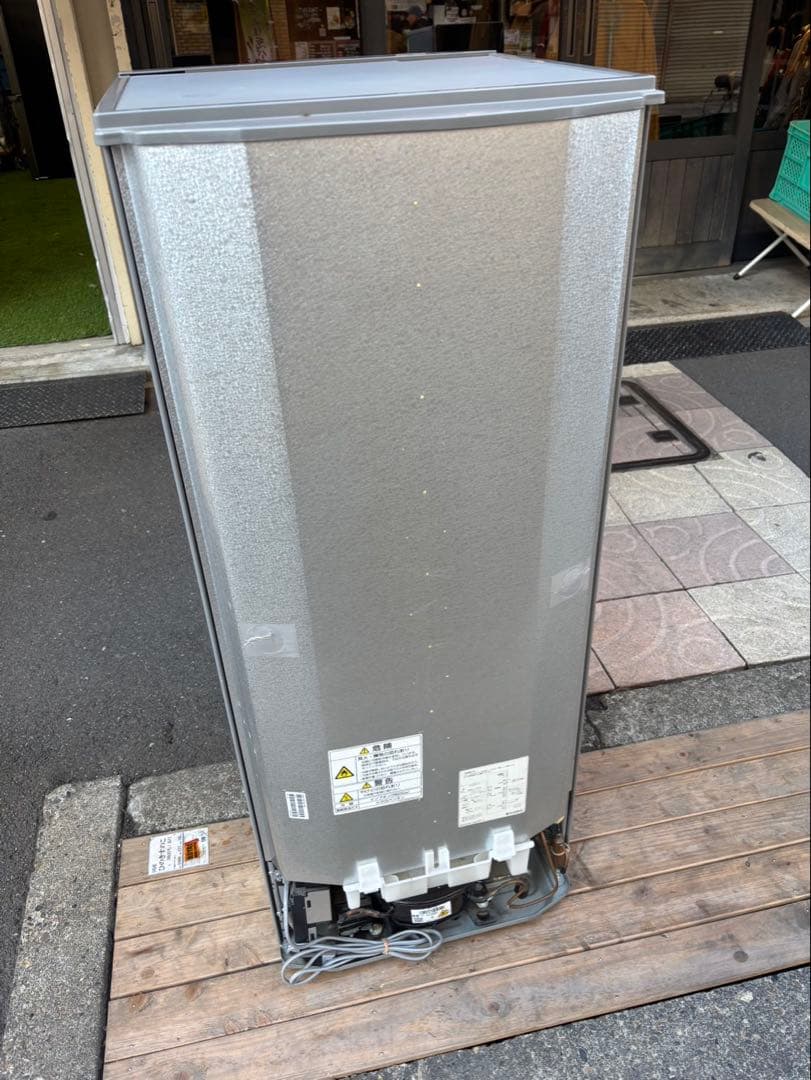 AQUA ノンフロン冷凍冷蔵庫　AQR-13G(S) 17年製　一人暮らし冷蔵庫