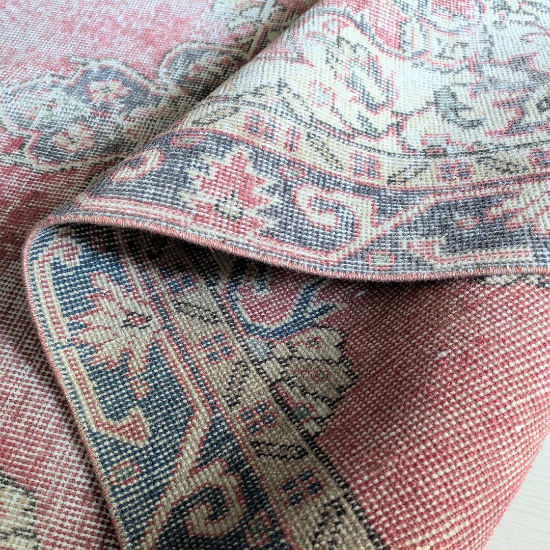 101×200 擦れた赤メダリオン　トルコヴィンテージラグ