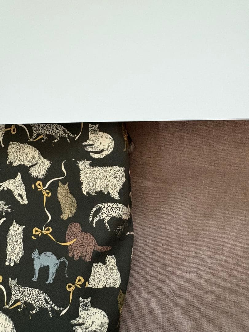 kona様オーダー 縦型フリルキルトトートバッグ　コーアンドエイト　黒グレー