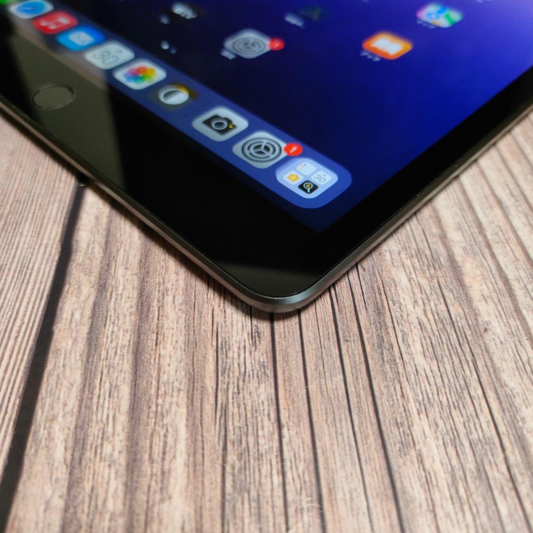 Apple iPad 第7世代 32GB 新品近い