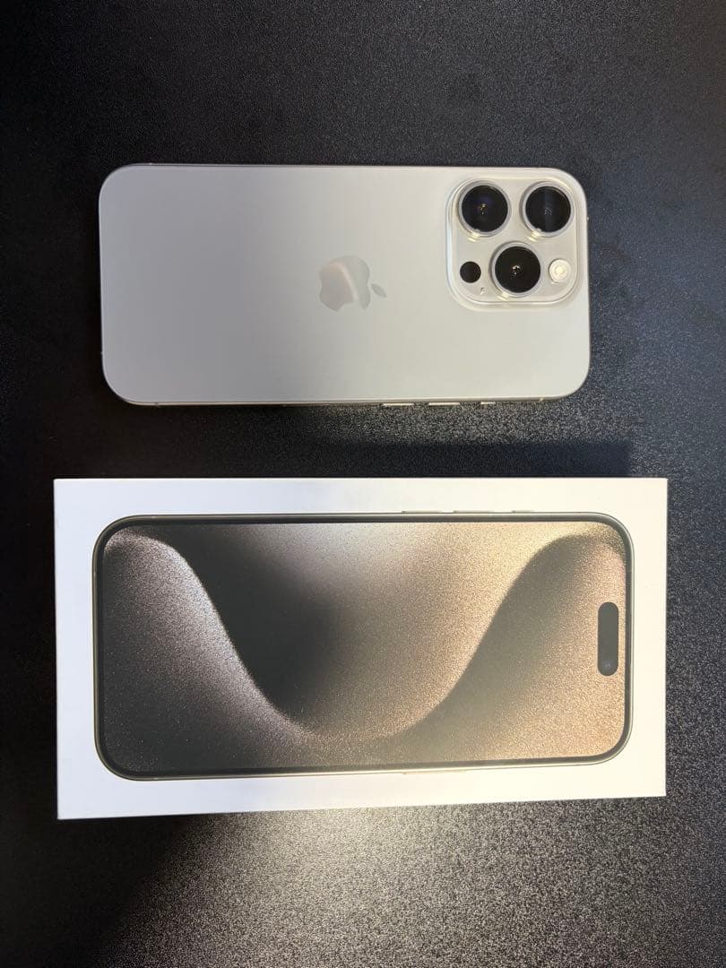 iPhone15pro 128GB ナチュラルチタニウム　美品