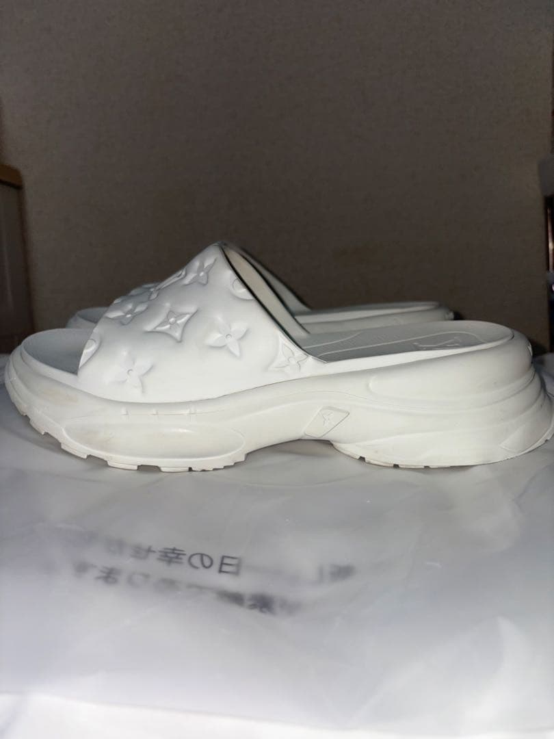 Louis Vuitton サンダル