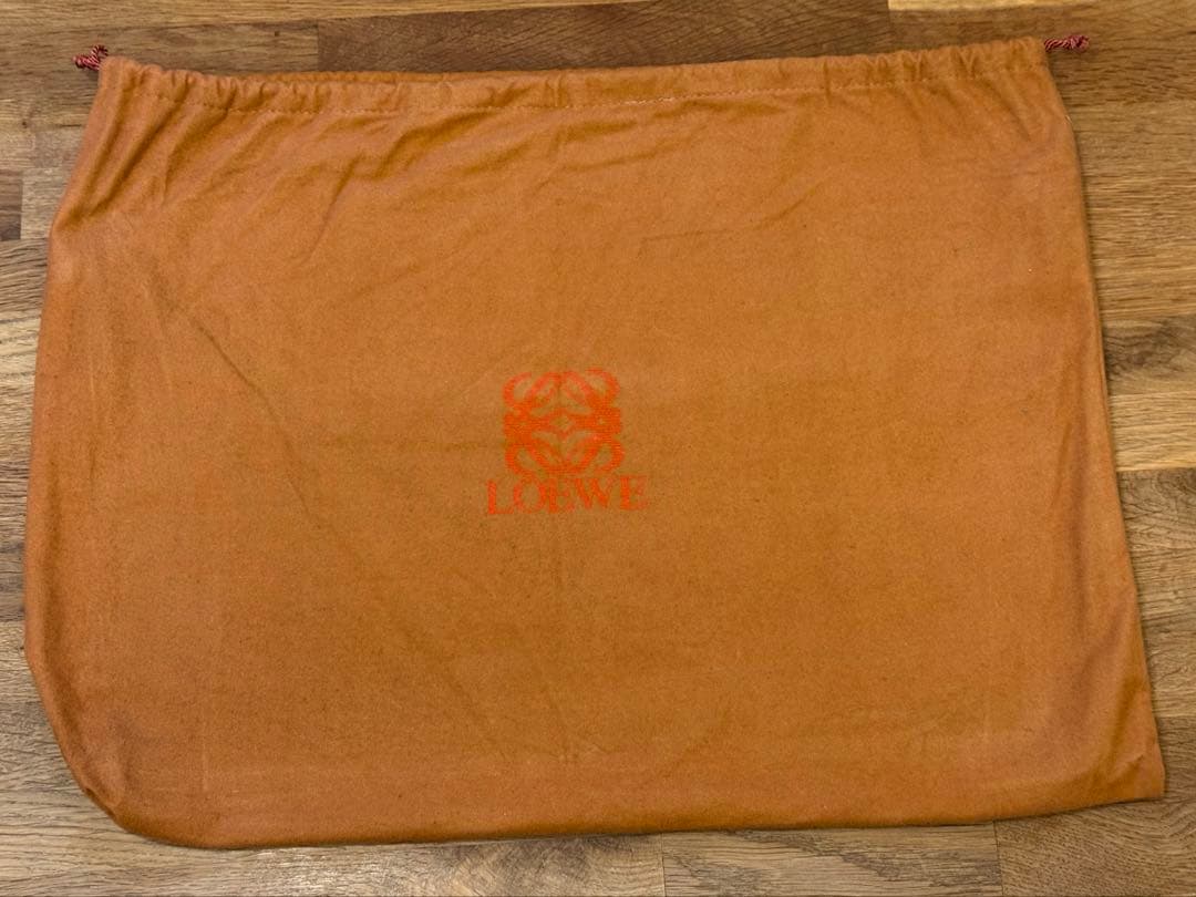 美品未使用〈LOEWEロエベビジネスバッグ ブラックレザー〉