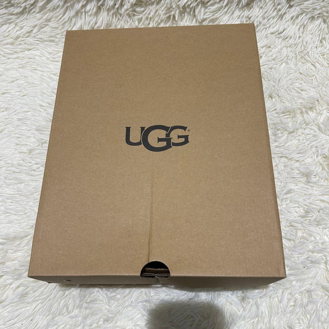 美品 UGG アグ フラッフ キルテッド ミニ グレー ムートンブーツ 箱付き