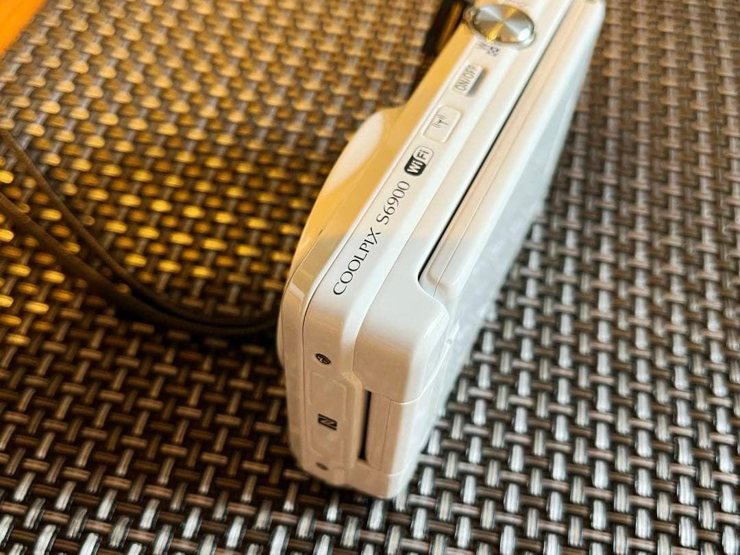 NIKON ニコン COOLPIX S6900 ホワイト 動作確認済み