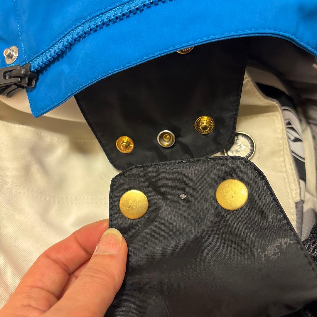 VOLCOM スノボウェア　アメリカサイズS 日本のＭサイズ相当　別売り不可