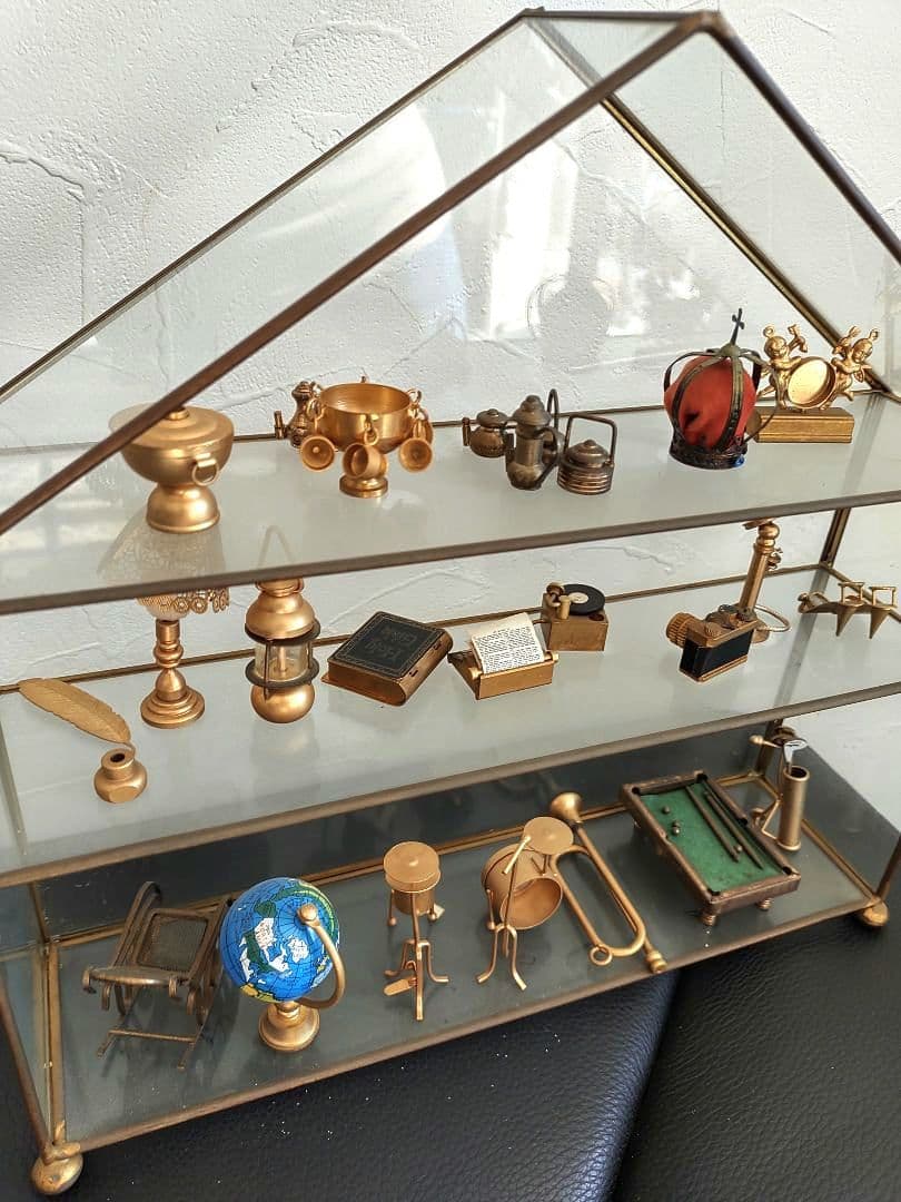 お値下げ　アンティーク真鍮調 コレクション　ガラス製ケース付き　レトロかわいい
