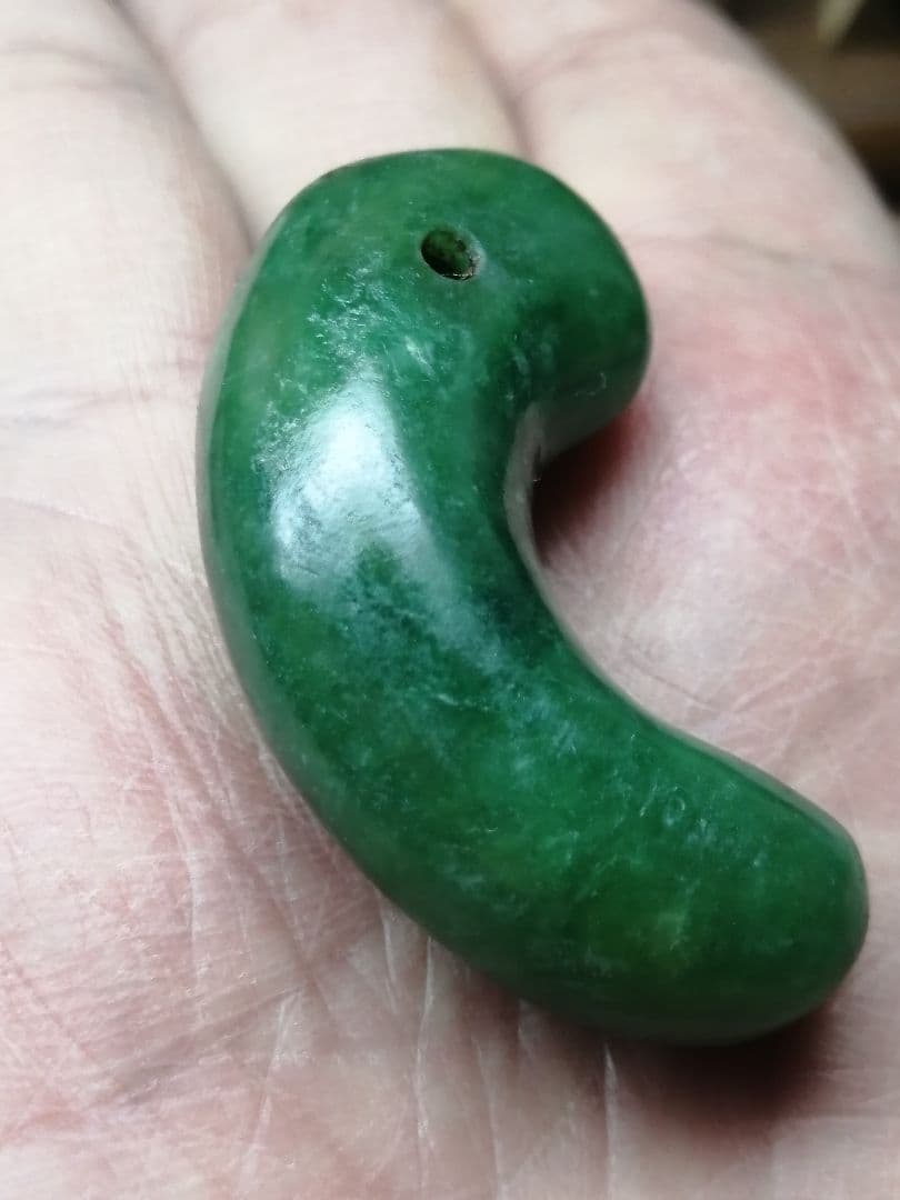 ★古墳期『糸魚川翡翠勾玉』出土品。4.8cm【超琅玕翡翠】最高峰の巨大勾玉です。